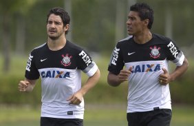 Durante o treino desta manh no CT Joaquim Grava, no Parque Ecolgico do Tiete. O prximo jogo da equipe ser quarta-feira, dia 27/03, contra a Penapolense, no Pacaembu, jogo vlido pela 15 rodada do Campeonato Paulista 2013