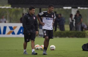 Durante o treino desta tarde no CT Joaquim Grava, no Parque Ecolgico do Tiete. O prximo jogo da equipe ser amanh, quarta-feira, dia 27/03, contra a Penapolense, no Pacaembu, jogo vlido pela 15 rodada do Campeonato Paulista 2013