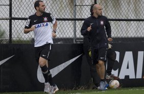 Durante o treino desta tarde no CT Joaquim Grava, no Parque Ecolgico do Tiete. O prximo jogo da equipe ser amanh, quarta-feira, dia 27/03, contra a Penapolense, no Pacaembu, jogo vlido pela 15 rodada do Campeonato Paulista 2013