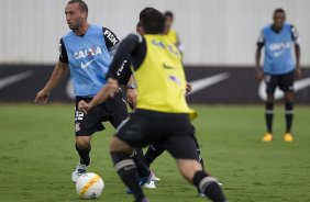 Durante o treino desta tarde no CT Joaquim Grava, no Parque Ecolgico do Tiete. O prximo jogo da equipe ser amanh, quarta-feira, dia 27/03, contra a Penapolense, no Pacaembu, jogo vlido pela 15 rodada do Campeonato Paulista 2013
