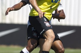 Durante o treino desta manh no CT Joaquim Grava, no Parque Ecolgico do Tiete. O prximo jogo da equipe ser quarta-feira, dia 03/04, contra o Millonarios, da Colmbia, no estdio El Campn, em Bogota, jogo de volta vlido pela Copa Libertadores da Amrica 2013