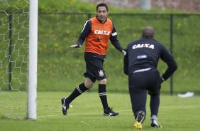 Durante o treino desta manh no anexo ao estdio El Campn, na cidade de Bogota, Colmbia. O prximo jogo da equipe ser amanh, quarta-feira, dia 03/04, contra o Millonarios, da Colmbia, no estdio El Campn, em Bogota, jogo de volta vlido pela Copa Libertadores da Amrica 2013