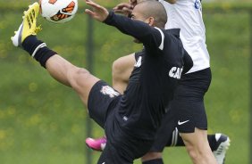 Durante o treino desta manh no anexo ao estdio El Campn, na cidade de Bogota, Colmbia. O prximo jogo da equipe ser amanh, quarta-feira, dia 03/04, contra o Millonarios, da Colmbia, no estdio El Campn, em Bogota, jogo de volta vlido pela Copa Libertadores da Amrica 2013