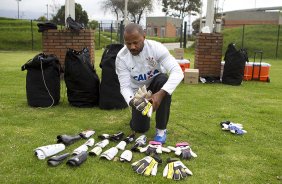 Durante o treino desta manh no anexo ao estdio El Campn, na cidade de Bogota, Colmbia. O prximo jogo da equipe ser amanh, quarta-feira, dia 03/04, contra o Millonarios, da Colmbia, no estdio El Campn, em Bogota, jogo de volta vlido pela Copa Libertadores da Amrica 2013