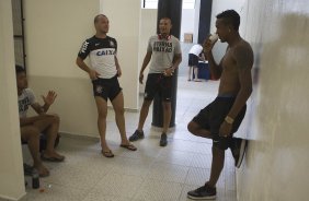 Nos vestiários antes da partida entre Corinthians x São Bernardo realizada esta tarde no estádio do Pacaembu, jogo válido pela 17ª rodada do Campeonato Paulista de 2013