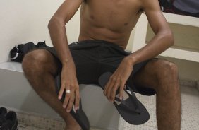 Nos vestiários antes da partida entre Corinthians x São Bernardo realizada esta tarde no estádio do Pacaembu, jogo válido pela 17ª rodada do Campeonato Paulista de 2013