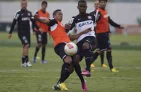 Durante o treino desta tarde no CT Joaquim Grava, no Parque Ecolgico do Tiete. O prximo jogo da equipe ser domingo, dia 21/04, contra o Atltico Sorocaba, no Pacaembu,, jogo vlido pelo Campeonato Paulista de 2013