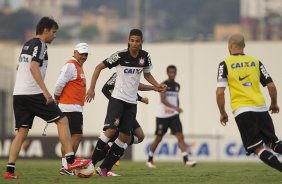 Durante o treino desta tarde no CT Joaquim Grava, no Parque Ecolgico do Tiete. O prximo jogo da equipe ser domingo, dia 29/04, contra a Ponte Preta, em Campinas, jogo vlido pelas semi-finais do Campeonato Paulista de 2013