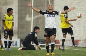 Durante o treino desta tarde no CT Joaquim Grava, no Parque Ecolgico do Tiete. O prximo jogo da equipe ser domingo, dia 29/04, contra a Ponte Preta, em Campinas, jogo vlido pelas semi-finais do Campeonato Paulista de 2013