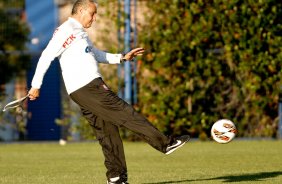 O tcnico Tite durante Treino do Corinthians na Argentina realizado