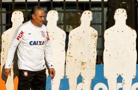 O tcnico Tite durante Treino do Corinthians na Argentina realizado