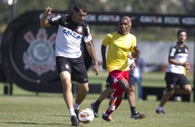 Comissao tecnica do Corinthians faz uma pelada contra os funcionarios da Arena Corinthians após o treino desta manhã no CT Joaquim Grava, no Parque Ecológico do Tiete. O próximo jogo da equipe será domingo, dia 12/05, contra o Santos, no Pacaembu, jogo de ida válido pela final do Campeonato Paulista de 2013