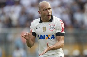 Durante a partida entre Corinthians x Santos realizada esta tarde no estdio do Pacaembu, primeiro jogo da final do Campeonato Paulista de 2013