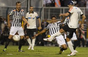 Durante a partida entre Corinthians x Santos realizada esta tarde no estdio do Pacaembu, primeiro jogo da final do Campeonato Paulista de 2013