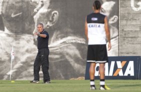 Durante o treino do Corinthians realizado esta tarde no CT Joaquim Grava, zona leste de So Paulo; o prximo jogo do time ser quarta-feira, dia 15/05, contra o Boca Juniors, da Argentina, no estdio do Pacaembu, jogo da volta, vlido pela Copa Libertadores da Amrica 2013 ; SP/SP - 14/05/2013