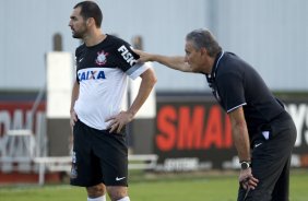 Durante o treino do Corinthians realizado esta tarde no CT Joaquim Grava, zona leste de So Paulo; o prximo jogo do time ser quarta-feira, dia 15/05, contra o Boca Juniors, da Argentina, no estdio do Pacaembu, jogo da volta, vlido pela Copa Libertadores da Amrica 2013 ; SP/SP - 14/05/2013