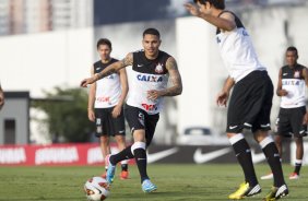Durante o treino do Corinthians realizado esta tarde no CT Joaquim Grava, zona leste de So Paulo; o prximo jogo do time ser quarta-feira, dia 15/05, contra o Boca Juniors, da Argentina, no estdio do Pacaembu, jogo da volta, vlido pela Copa Libertadores da Amrica 2013 ; SP/SP - 14/05/2013