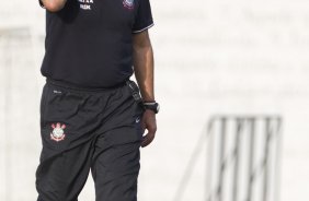 Durante o treino do Corinthians realizado esta tarde no CT Joaquim Grava, zona leste de So Paulo; o prximo jogo do time ser quarta-feira, dia 15/05, contra o Boca Juniors, da Argentina, no estdio do Pacaembu, jogo da volta, vlido pela Copa Libertadores da Amrica 2013 ; SP/SP - 14/05/2013