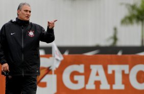 O tcnico Tite durante Treino do Corinthians realizado no CT Joaquim Grava