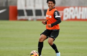 Romarinho durante Treino do Corinthians realizado no CT Joaquim Grava