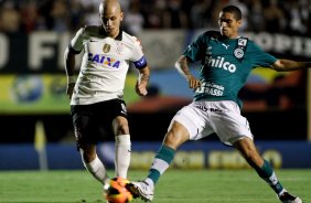 Fabio Santos do Corinthians durante partida vlida pelo Campeonato Brasileiro realizado no estdio Serra Dourada