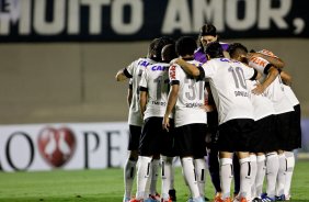 Jogadores do Corinthians durante partida vlida pelo Campeonato Brasileiro realizado no estdio Serra Dourada