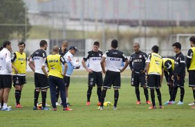 Durante o treino desta manh no CT Joaquim Grava, no Parque Ecolgico do Tiete. O prximo jogo da equipe ser quarta-feira, dia 05/06, contra o Cruzeiro, na Arena do Jacar, jogo vlido pela 4 rodada do Campeonato Brasileiro de 2013