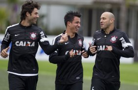 Durante o treino desta manh no CT Joaquim Grava, no Parque Ecolgico do Tiete. O prximo jogo da equipe ser quarta-feira, dia 05/06, contra o Cruzeiro, na Arena do Jacar, jogo vlido pela 4 rodada do Campeonato Brasileiro de 2013