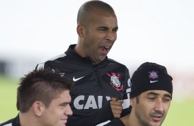 Durante o treino desta manh no CT Joaquim Grava, no Parque Ecolgico do Tiete. O prximo jogo da equipe ser quarta-feira, dia 05/06, contra o Cruzeiro, na Arena do Jacar, jogo vlido pela 4 rodada do Campeonato Brasileiro de 2013