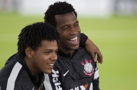 Durante o treino desta manh no CT Joaquim Grava, no Parque Ecolgico do Tiete. O prximo jogo da equipe ser quarta-feira, dia 05/06, contra o Cruzeiro, na Arena do Jacar, jogo vlido pela 4 rodada do Campeonato Brasileiro de 2013