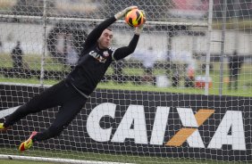 Durante o treino desta manh no CT Joaquim Grava, no Parque Ecolgico do Tiete. O prximo jogo da equipe ser quarta-feira, dia 05/06, contra o Cruzeiro, na Arena do Jacar, jogo vlido pela 4 rodada do Campeonato Brasileiro de 2013