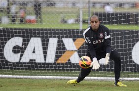 Durante o treino desta manh no CT Joaquim Grava, no Parque Ecolgico do Tiete. O prximo jogo da equipe ser quarta-feira, dia 05/06, contra o Cruzeiro, na Arena do Jacar, jogo vlido pela 4 rodada do Campeonato Brasileiro de 2013