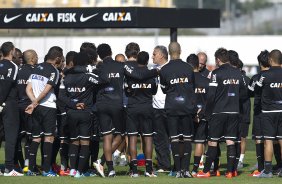 Durante o treino desta manh no CT Joaquim Grava, no Parque Ecolgico do Tiete. O prximo jogo da equipe ser dia 03/07, domingo, no Morumbi, jogo de ida vlido pela Recopa 2013