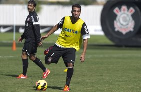 Durante o treino desta manh no CT Joaquim Grava, no Parque Ecolgico do Tiete. O prximo jogo da equipe ser dia 03/07, domingo, no Morumbi, jogo de ida vlido pela Recopa 2013