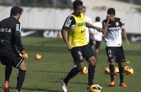 Durante o treino desta manh no CT Joaquim Grava, no Parque Ecolgico do Tiete. O prximo jogo da equipe ser dia 03/07, domingo, no Morumbi, jogo de ida vlido pela Recopa 2013