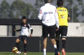 Durante o treino desta manh no CT Joaquim Grava, no Parque Ecolgico do Tiete. O prximo jogo da equipe ser dia 03/07, domingo, no Morumbi, jogo de ida vlido pela Recopa 2013