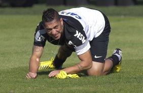 Durante o treino desta manh no CT Joaquim Grava, no Parque Ecolgico do Tiete. O prximo jogo da equipe ser dia 03/07, domingo, no Morumbi, jogo de ida vlido pela Recopa 2013