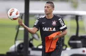 Durante o treino desta tarde no CT Joaquim Grava, no Parque Ecolgico do Tiete. O prximo jogo da equipe ser dia 03/07, domingo, no Morumbi, jogo de ida vlido pela Recopa 2013