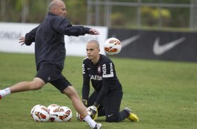 Durante o treino desta tarde no CT Joaquim Grava, no Parque Ecolgico do Tiete. O prximo jogo da equipe ser dia 03/07, domingo, no Morumbi, jogo de ida vlido pela Recopa 2013