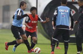 Durante o treino desta manh no CT Joaquim Grava, no Parque Ecolgico do Tiete. O prximo jogo da equipe ser dia 03/07, domingo, no Morumbi, jogo de ida vlido pela Recopa 2013