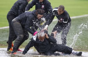 Durante o treino desta manh no CT Joaquim Grava, no Parque Ecolgico do Tiete. O prximo jogo da equipe ser dia 03/07, domingo, no Morumbi, jogo de ida vlido pela Recopa 2013