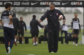 Durante o treino desta manh no CT Joaquim Grava, no Parque Ecolgico do Tiete. O prximo jogo da equipe ser dia 03/07, domingo, no Morumbi, jogo de ida vlido pela Recopa 2013