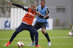 Durante o treino desta manh no CT Joaquim Grava, no Parque Ecolgico do Tiete. O prximo jogo da equipe ser dia 03/07, domingo, no Morumbi, jogo de ida vlido pela Recopa 2013