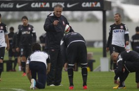 Durante o treino desta manh no CT Joaquim Grava, no Parque Ecolgico do Tiete. O prximo jogo da equipe ser dia 03/07, domingo, no Morumbi, jogo de ida vlido pela Recopa 2013