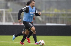 Durante o treino desta manh no CT Joaquim Grava, no Parque Ecolgico do Tiete. O prximo jogo da equipe ser dia 03/07, domingo, no Morumbi, jogo de ida vlido pela Recopa 2013