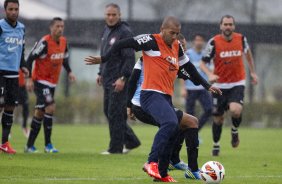 Durante o treino desta manh no CT Joaquim Grava, no Parque Ecolgico do Tiete. O prximo jogo da equipe ser dia 03/07, domingo, no Morumbi, jogo de ida vlido pela Recopa 2013