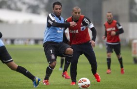 Durante o treino desta manh no CT Joaquim Grava, no Parque Ecolgico do Tiete. O prximo jogo da equipe ser dia 03/07, domingo, no Morumbi, jogo de ida vlido pela Recopa 2013