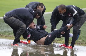 Durante o treino desta manh no CT Joaquim Grava, no Parque Ecolgico do Tiete. O prximo jogo da equipe ser dia 03/07, domingo, no Morumbi, jogo de ida vlido pela Recopa 2013