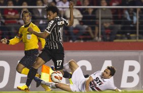 Durante a partida entre So Paulo x Corinthians, realizada esta noite no estdio do Morumbi, jogo de ida da Recopa 2013