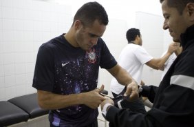 Nos vestirios antes da partida entre So Paulo x Corinthians, realizada esta noite no estdio do Morumbi, jogo de ida da Recopa 2013